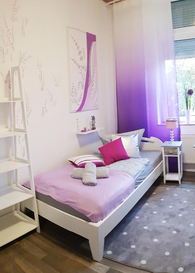 Elena Flat Lavendel Duisburg Zentrum المظهر الخارجي الصورة
